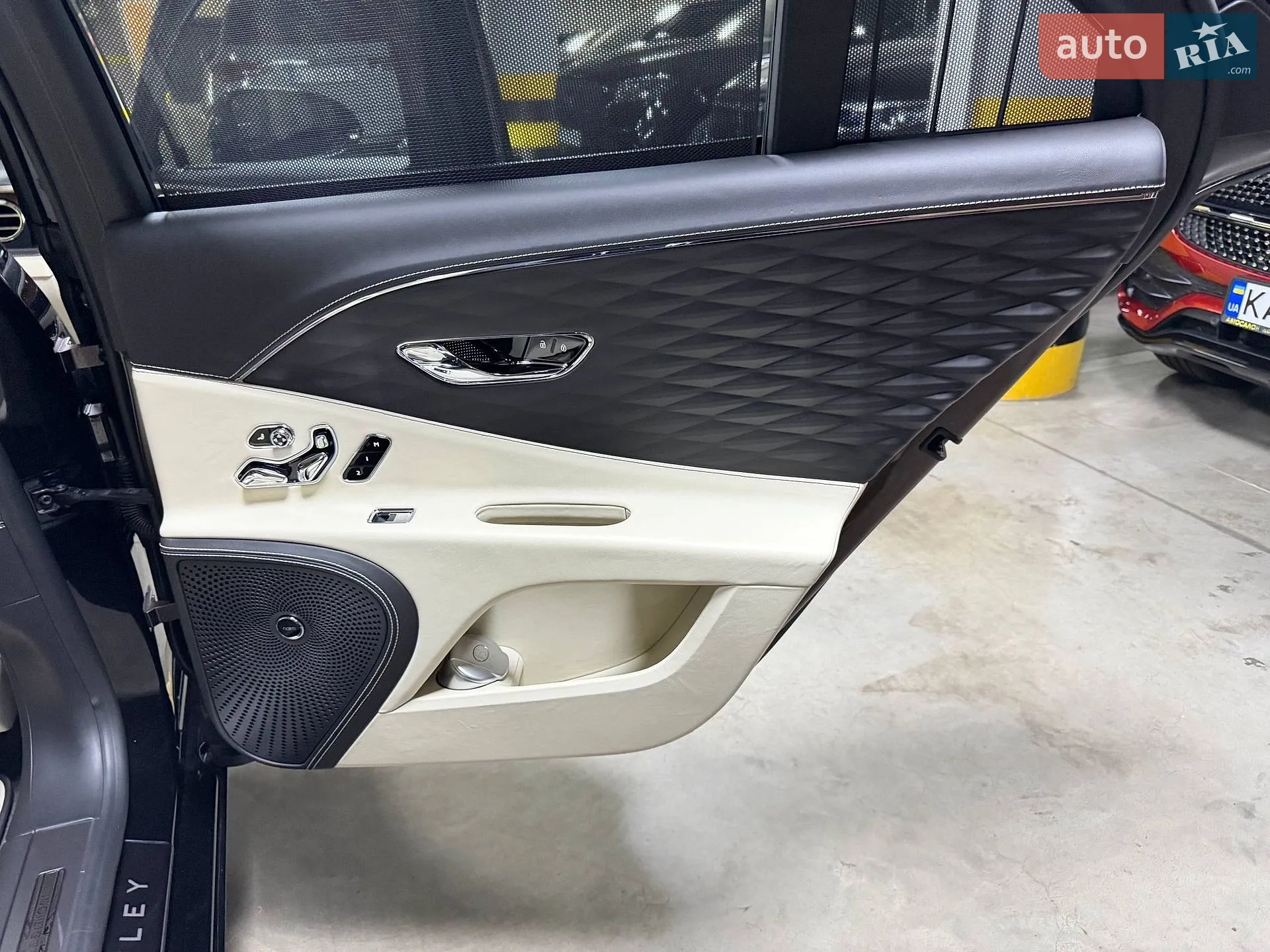 2020 Bentley Flying Spur - мініатюра 81