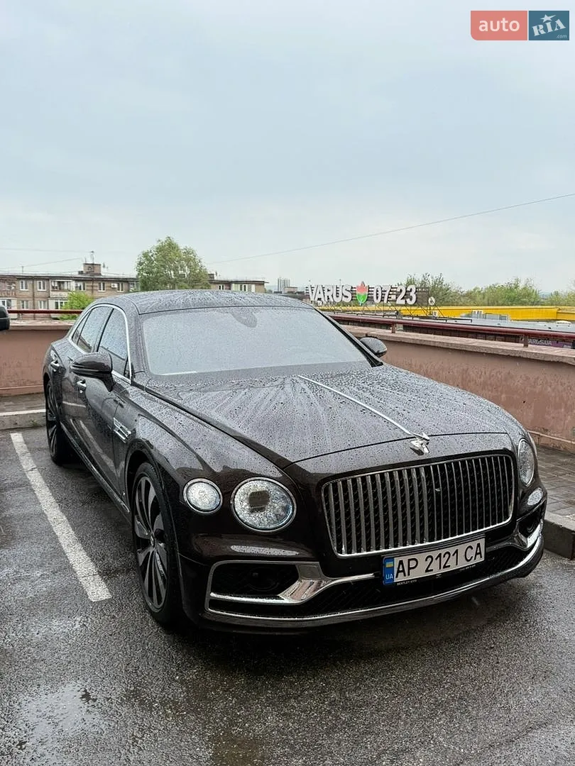 2021 Bentley Flying Spur - мініатюра 27
