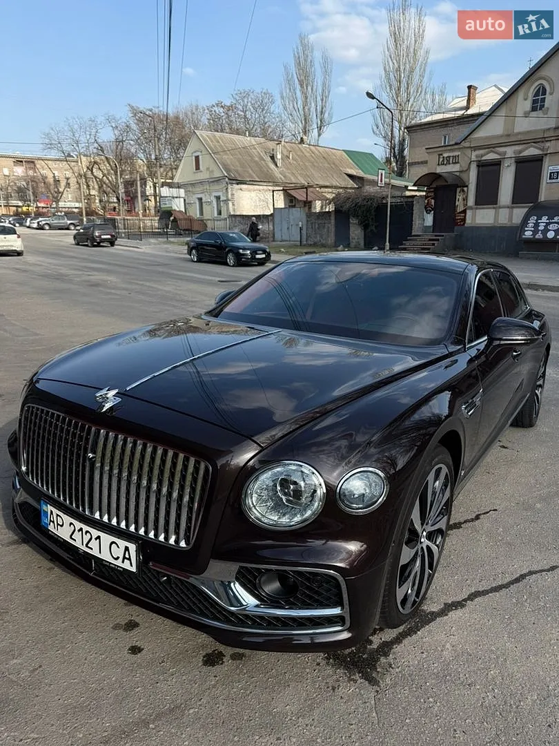 2021 Bentley Flying Spur - мініатюра 13