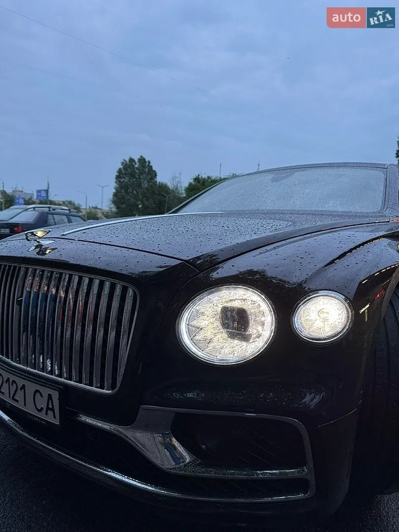 2021 Bentley Flying Spur - мініатюра 42