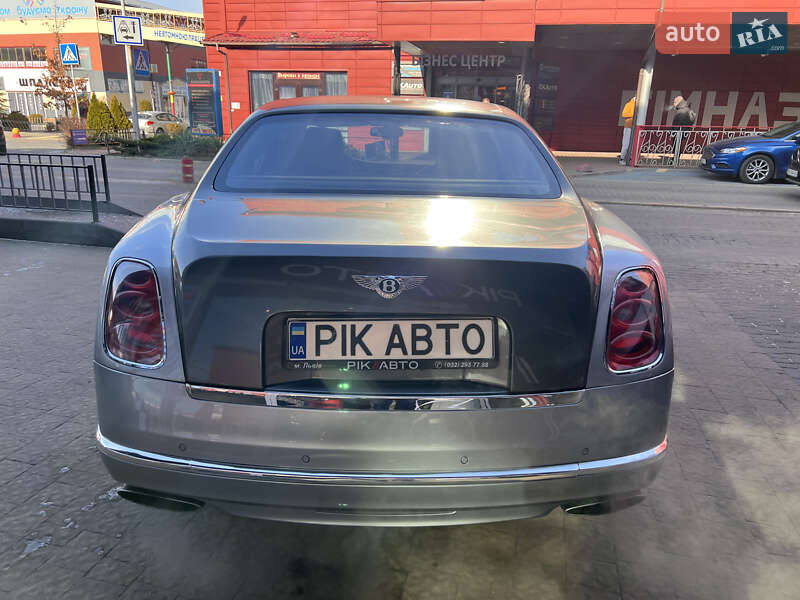Седан Bentley Mulsanne 2010 в Львове