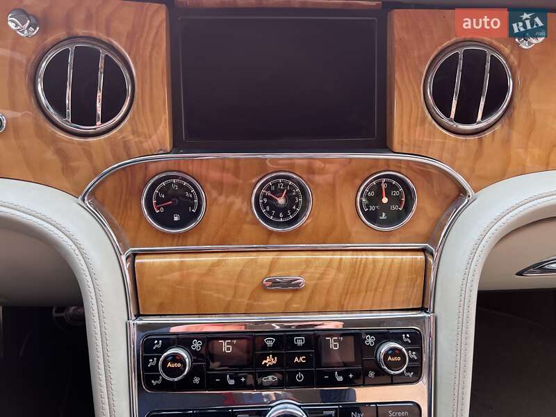 Седан Bentley Mulsanne 2010 в Львове