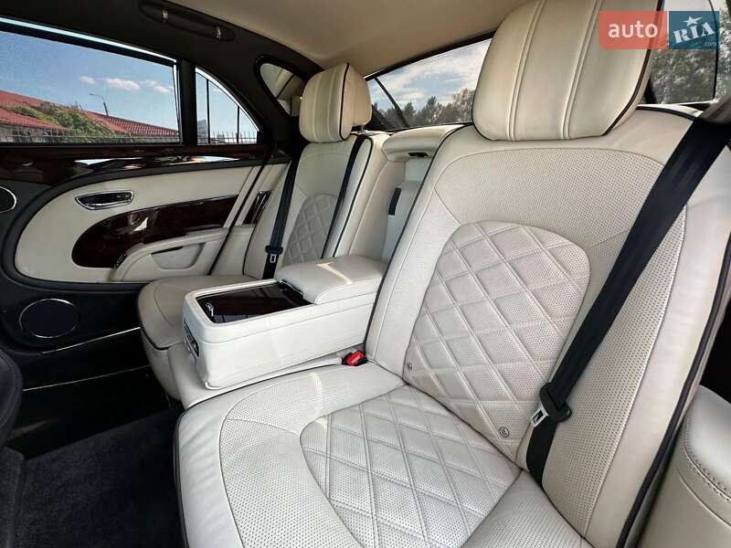 Седан Bentley Mulsanne 2015 в Киеве фото 47 Седан Bentley Mulsanne 2015 в Киеве