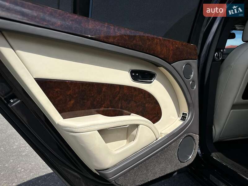 Седан Bentley Mulsanne 2015 в Киеве фото 59 Седан Bentley Mulsanne 2015 в Киеве