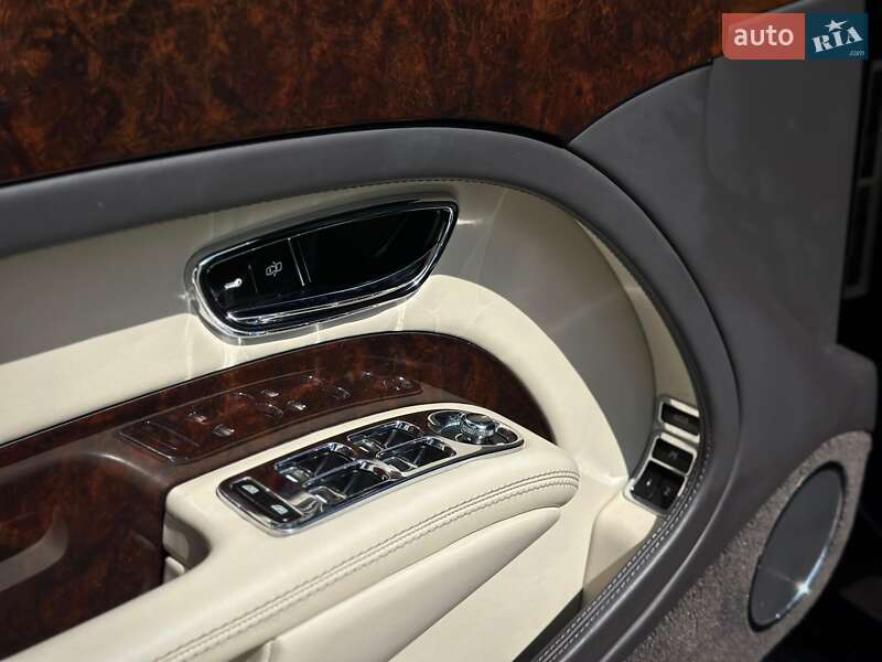 Седан Bentley Mulsanne 2015 в Киеве фото 101 Седан Bentley Mulsanne 2015 в Киеве
