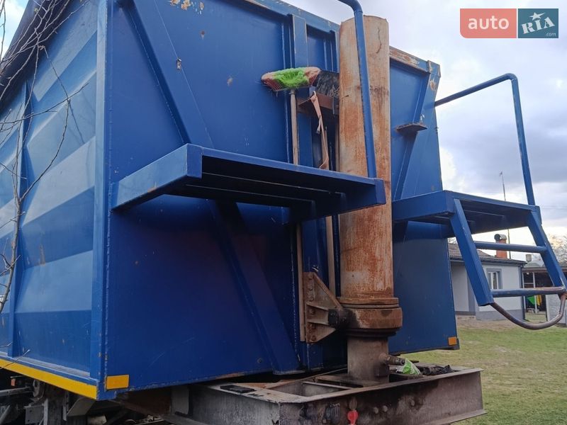 Зерновоз - полуприцеп Berger N31 2004 в Буске