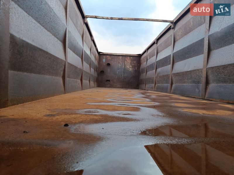 Зерновоз - полуприцеп Berger N31 2004 в Буске