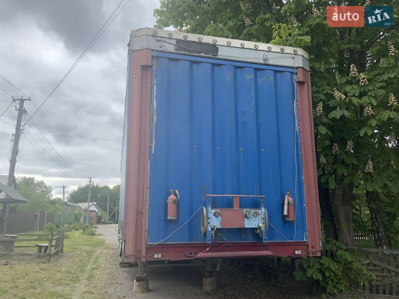 Тентованный борт (штора) - полуприцеп Berger N32 2002 в Гадяче