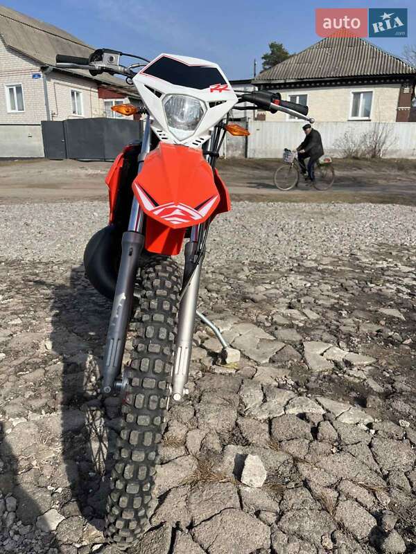 Мотоцикл Внедорожный (Enduro) Beta RR 2T 2016 в Прилуках фото 3 Мотоцикл Внедорожный (Enduro) Beta RR 2T 2016 в Прилуках