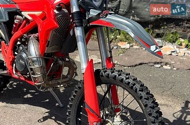 Мотоцикл Позашляховий (Enduro) Beta RR 2T 2025 в Києві фото 2 Мотоцикл Позашляховий (Enduro) Beta RR 2T 2025 в Києві