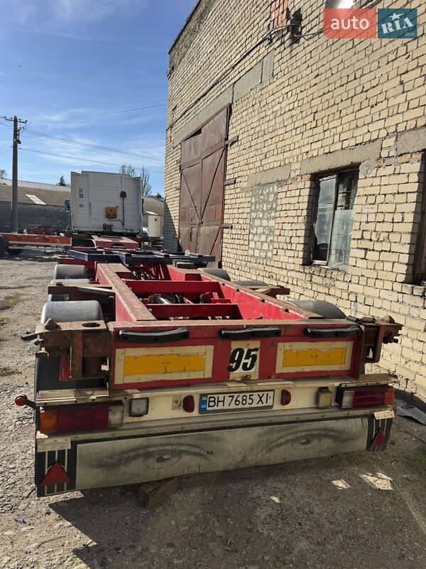 Контейнеровоз полуприцеп BMF 111 2008 в Одессе