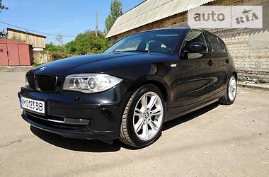 Хэтчбек BMW 1 Series 2009 в Житомире