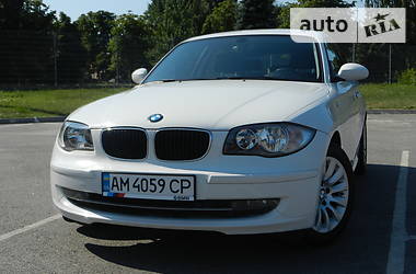 Седан BMW 1 Series 2009 в 