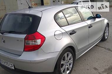 Хэтчбек BMW 1 Series 2006 в Нетешине