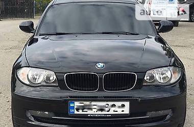 Хэтчбек BMW 1 Series 2011 в Черновцах