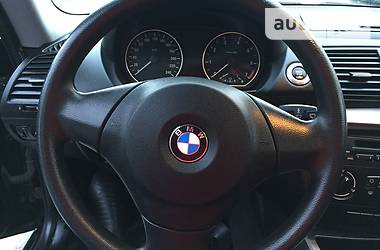 Хетчбек BMW 1 Series 2009 в 