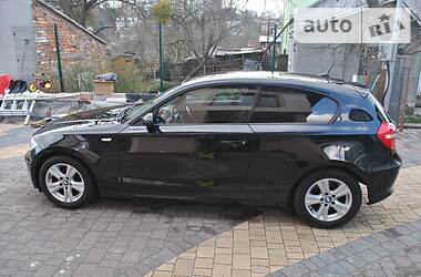 Хетчбек BMW 1 Series 2008 в 