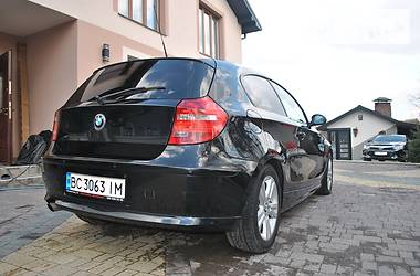 Хетчбек BMW 1 Series 2008 в 