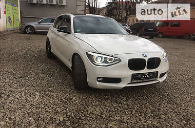 Хетчбек BMW 1 Series 2012 в 