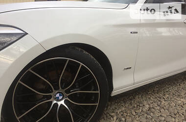 Хетчбек BMW 1 Series 2012 в 