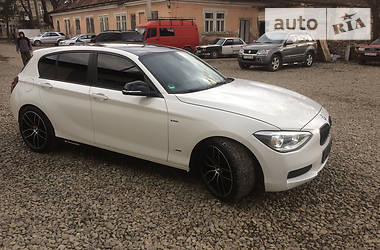 Хетчбек BMW 1 Series 2012 в 