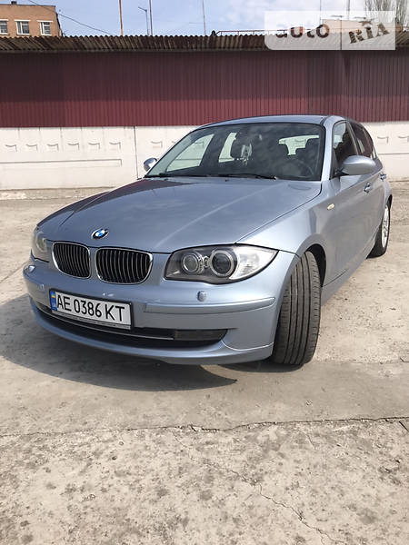 Хетчбек BMW 1 Series 2008 в 
