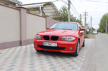 Хетчбек BMW 1 Series 2005 в 
