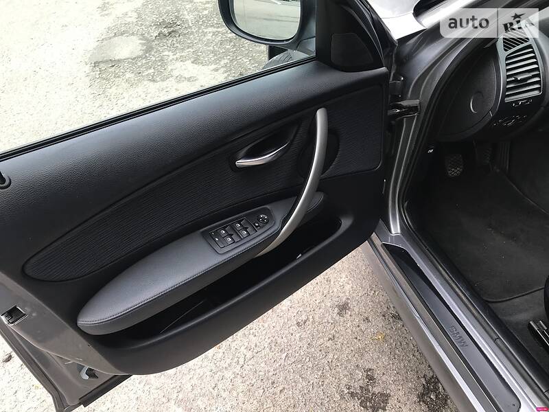 Хетчбек BMW 1 Series 2010 в Києві