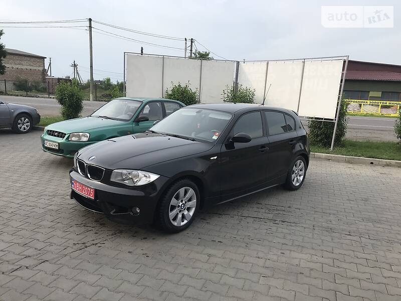 Хэтчбек BMW 1 Series 2006 в Луцке