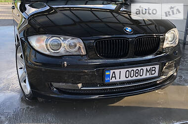 Хетчбек BMW 1 Series 2011 в 