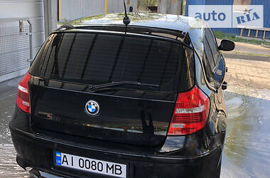 Хетчбек BMW 1 Series 2011 в 
