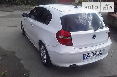 Хэтчбек BMW 1 Series 2010 в Хмельницком