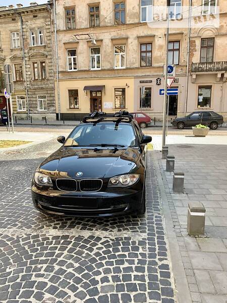 Купе BMW 1 Series 2011 в Львове