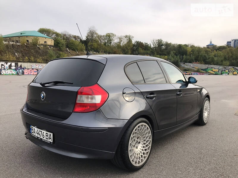 Хэтчбек BMW 1 Series 2005 в Киеве