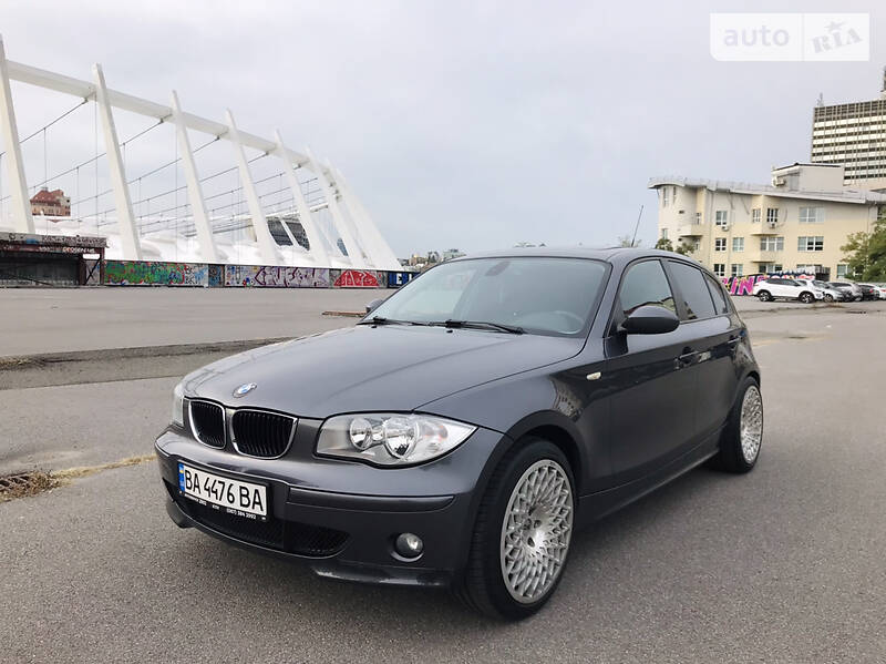 Хэтчбек BMW 1 Series 2005 в Киеве