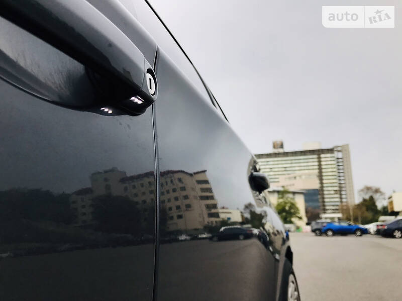 Хэтчбек BMW 1 Series 2005 в Киеве