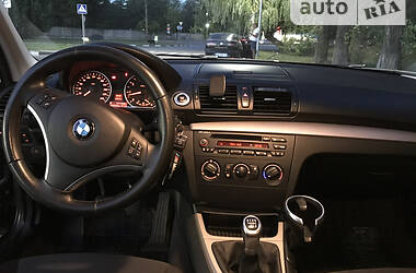 Хэтчбек BMW 1 Series 2011 в Киеве