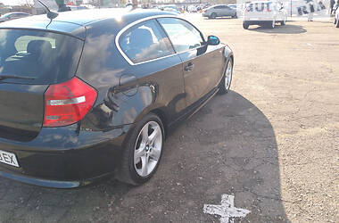 Хэтчбек BMW 1 Series 2008 в Киеве