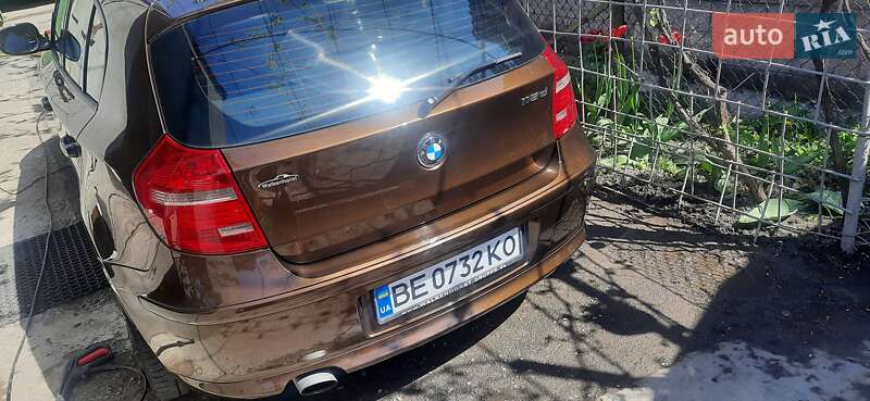 Хетчбек BMW 1 Series 2010 в Первомайську