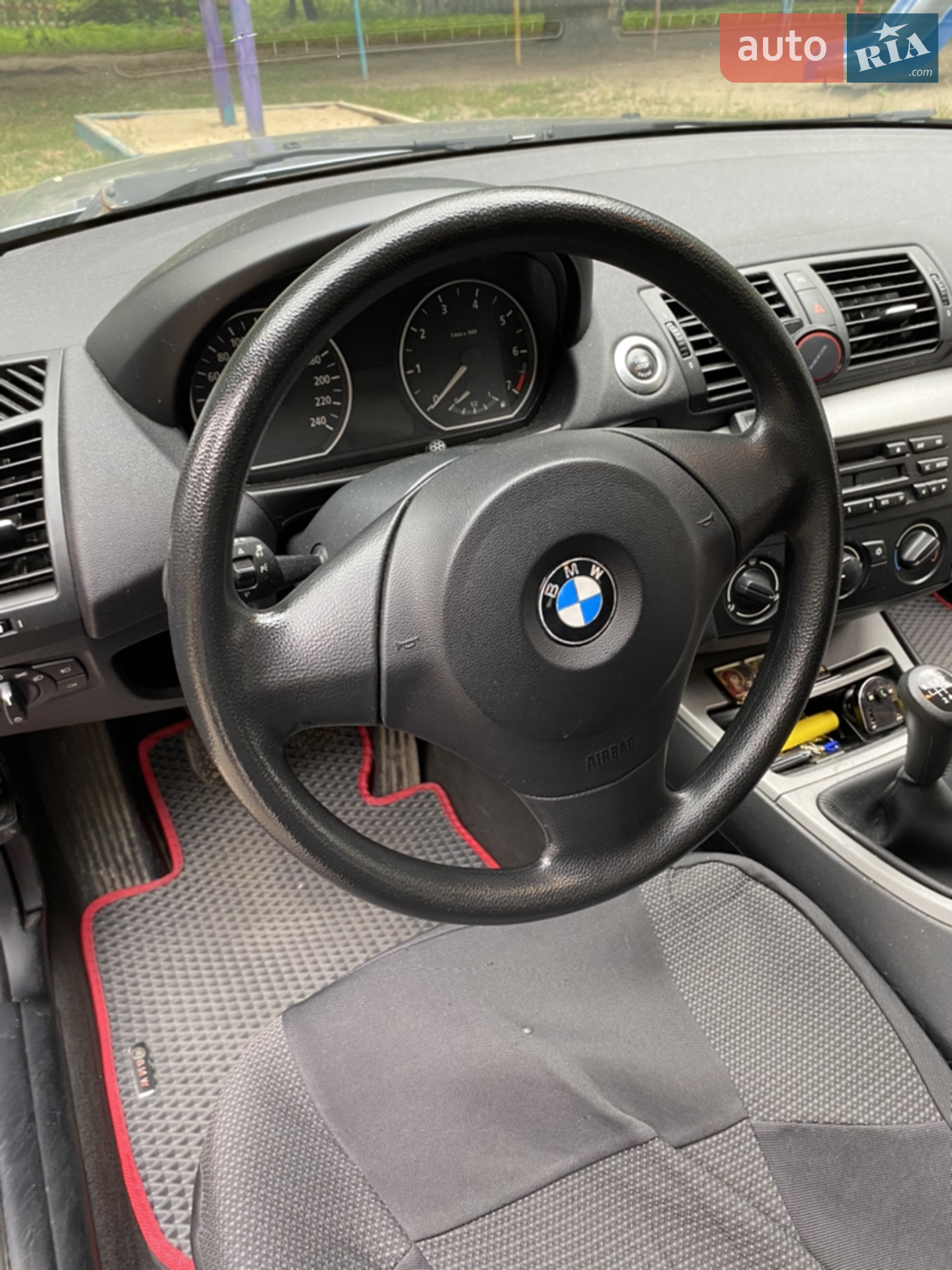 BMW 1 Series 2005 VIN WBAUF11030PT53499 фото оголошення 5 з 10