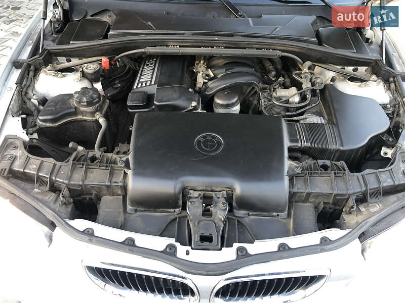 Хэтчбек BMW 1 Series 2006 в Черновцах фото 7 Хэтчбек BMW 1 Series 2006 в Черновцах