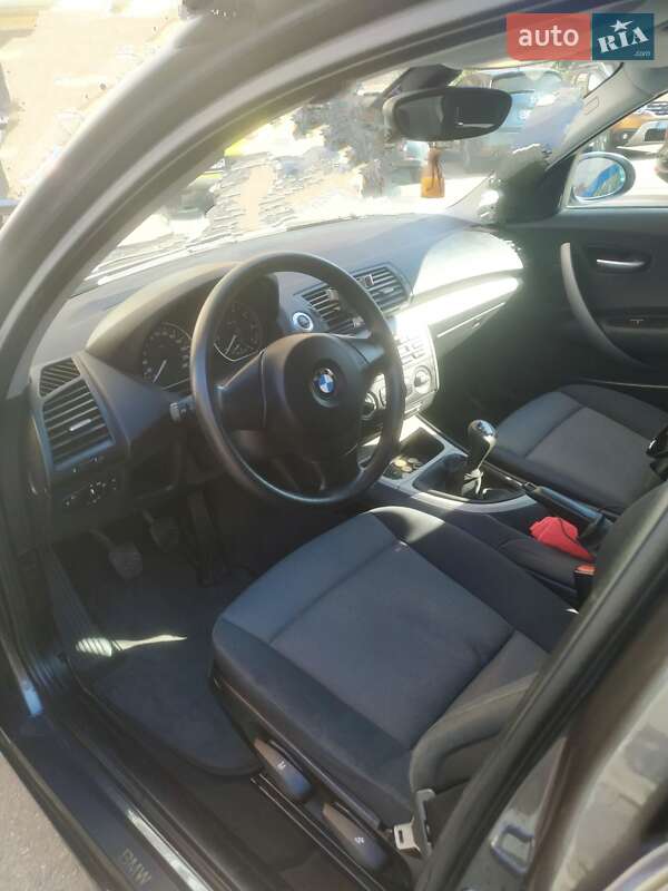Хэтчбек BMW 1 Series 2005 в Полтаве фото 8 Хэтчбек BMW 1 Series 2005 в Полтаве