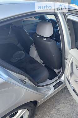 Хэтчбек BMW 1 Series 2009 в 