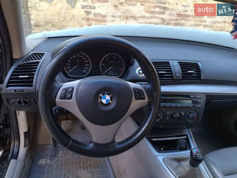 Хэтчбек BMW 1 Series 2006 в Львове