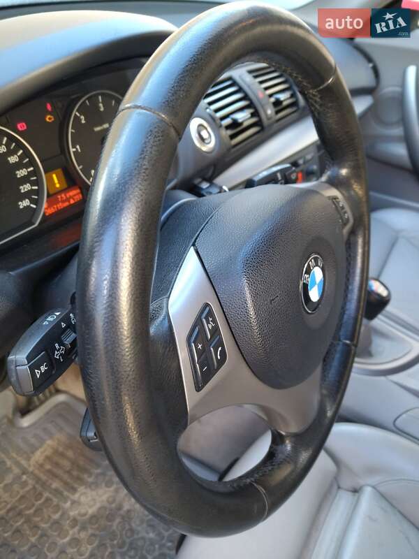 Хэтчбек BMW 1 Series 2006 в Львове