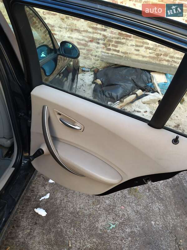 Хэтчбек BMW 1 Series 2006 в Львове