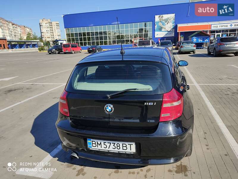 Хетчбек BMW 1 Series 2008 в Сумах