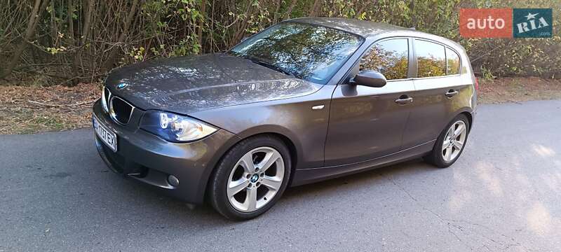 Хэтчбек BMW 1 Series 2008 в Александрие