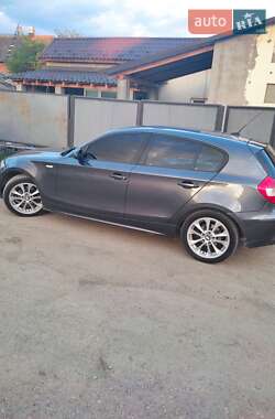 Хэтчбек BMW 1 Series 2004 в Хусте