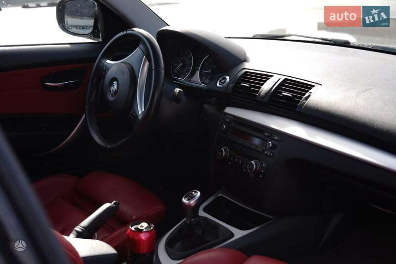Хэтчбек BMW 1 Series 2011 в Киеве
